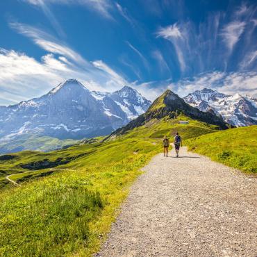hiking bernese oberland