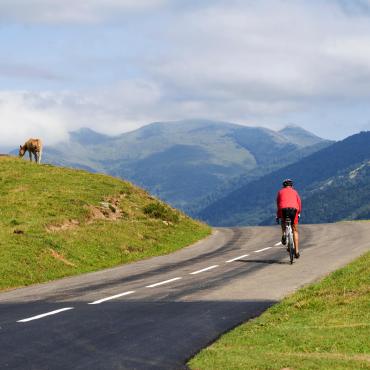 french pyrenees traverse by bike
