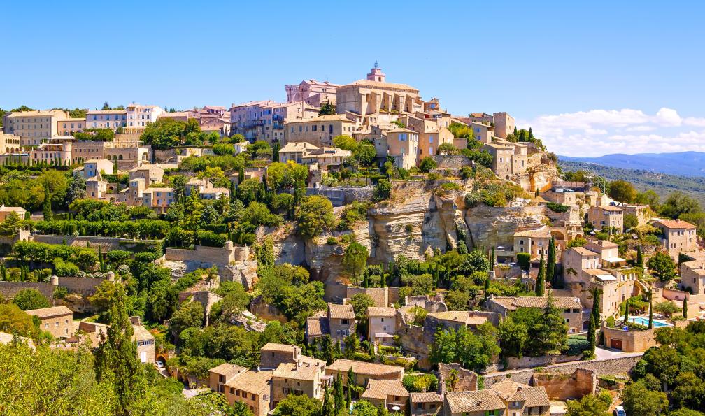 Adobe Stock - La ville de Gordes perchée sur sa colline, Lubéron, France - Provence and Luberon highlights E-bike tour provence-the-highlights-of-provence-and-luberon-in-e-bike