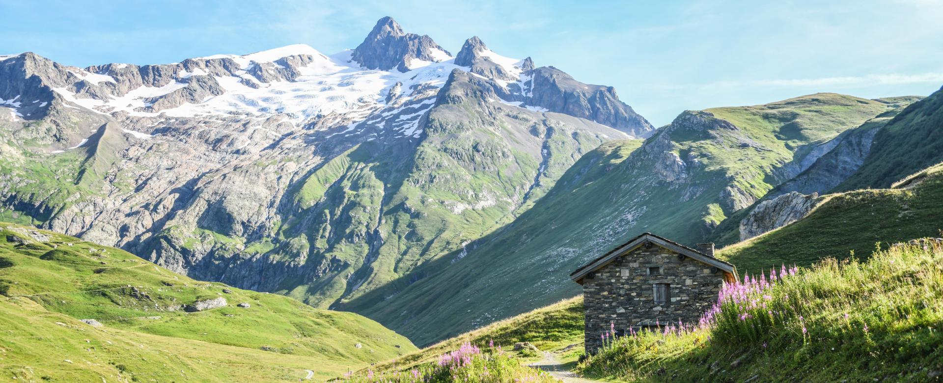 best-of-the-classic-walks-around-the-mont-blanc